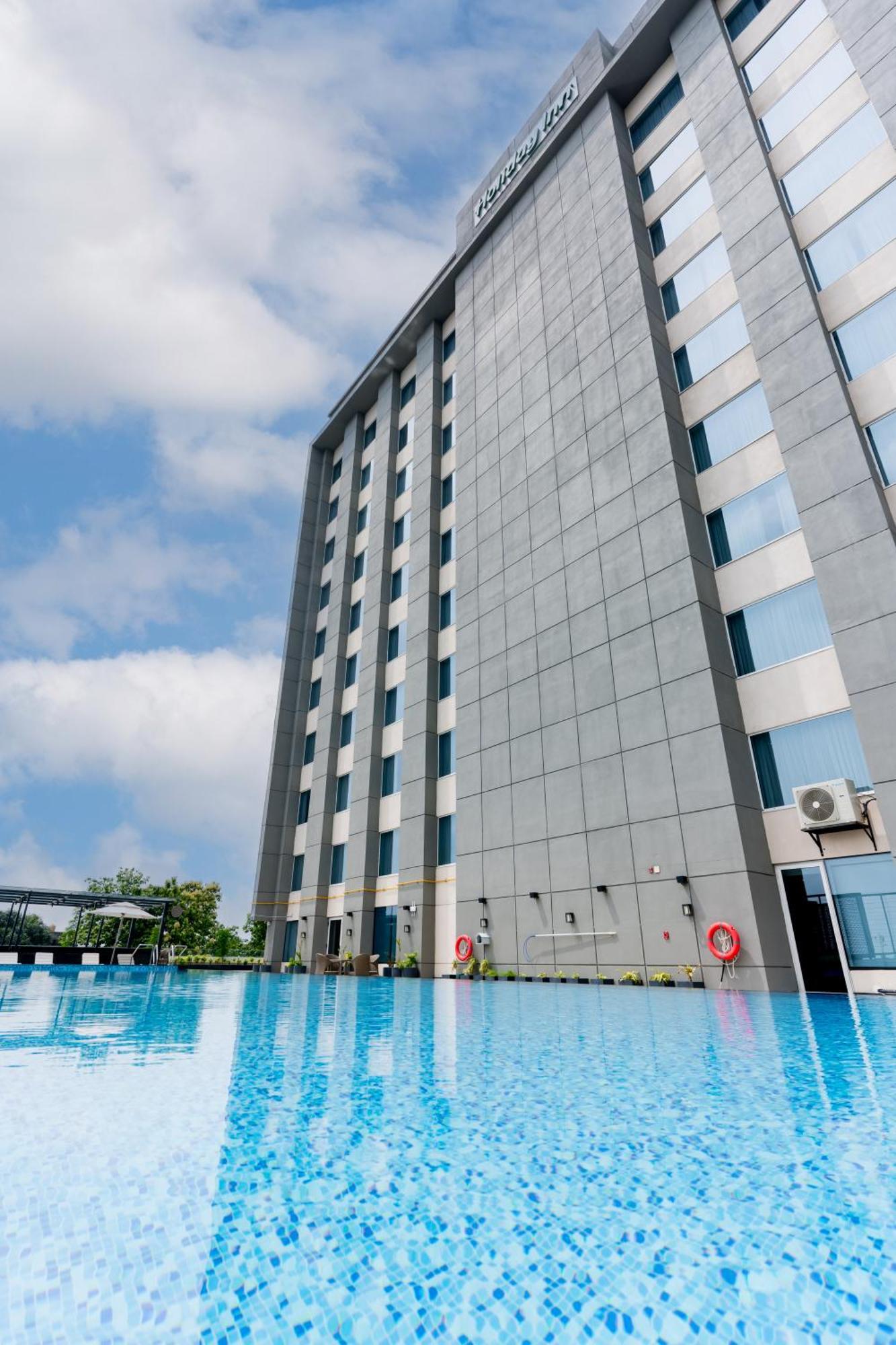 Holiday Inn Lucknow Airport By Ihg Zewnętrze zdjęcie