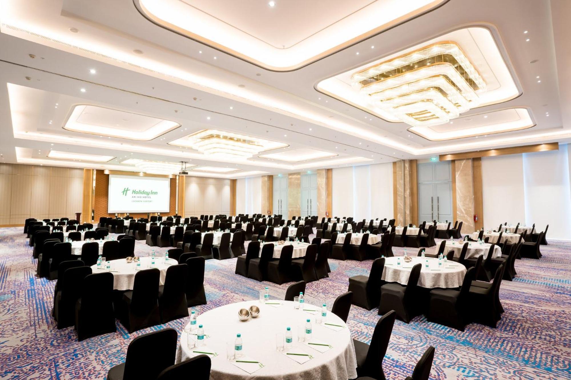 Holiday Inn Lucknow Airport By Ihg Zewnętrze zdjęcie